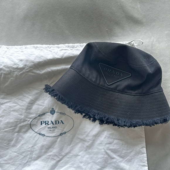 Canvas Prada Bucket Hat *NEVER WORN* Size M, Black - Picture 2 of 3